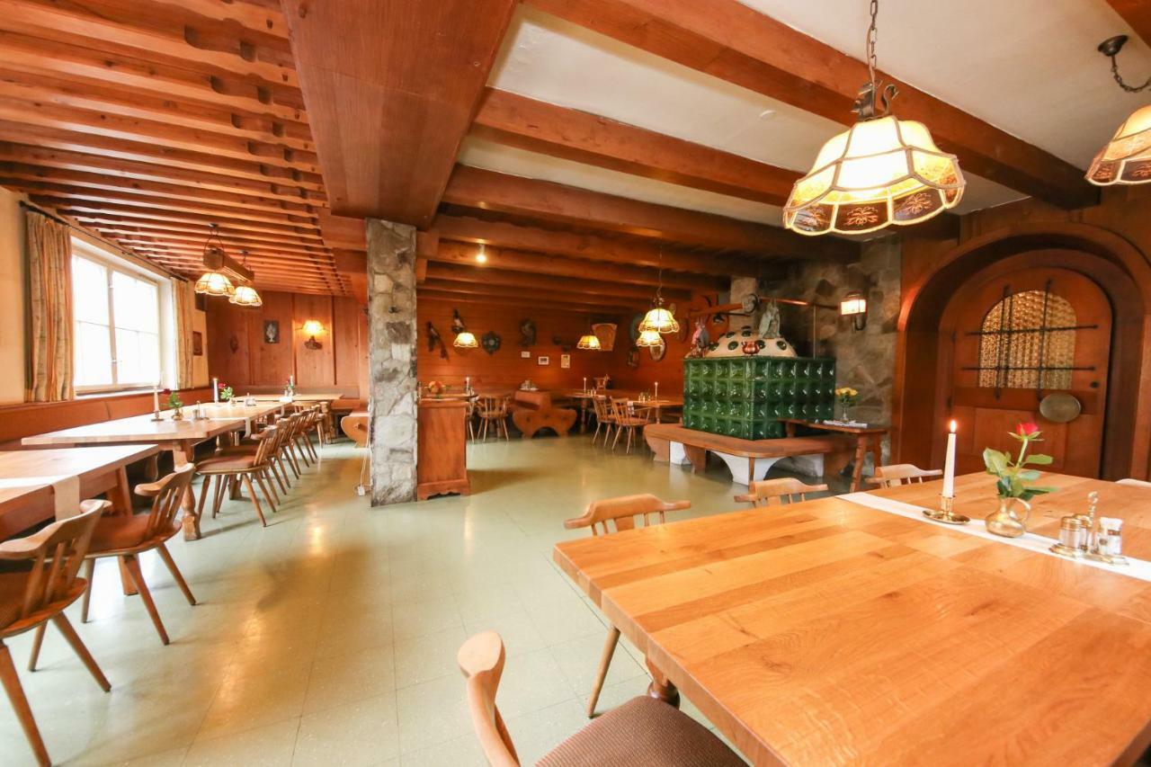 皮尔河畔的圣乌尔里希 Gasthof St. Adolari酒店 外观 照片